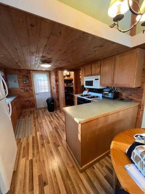 Country Cottage Penn Yan Bagian luar foto