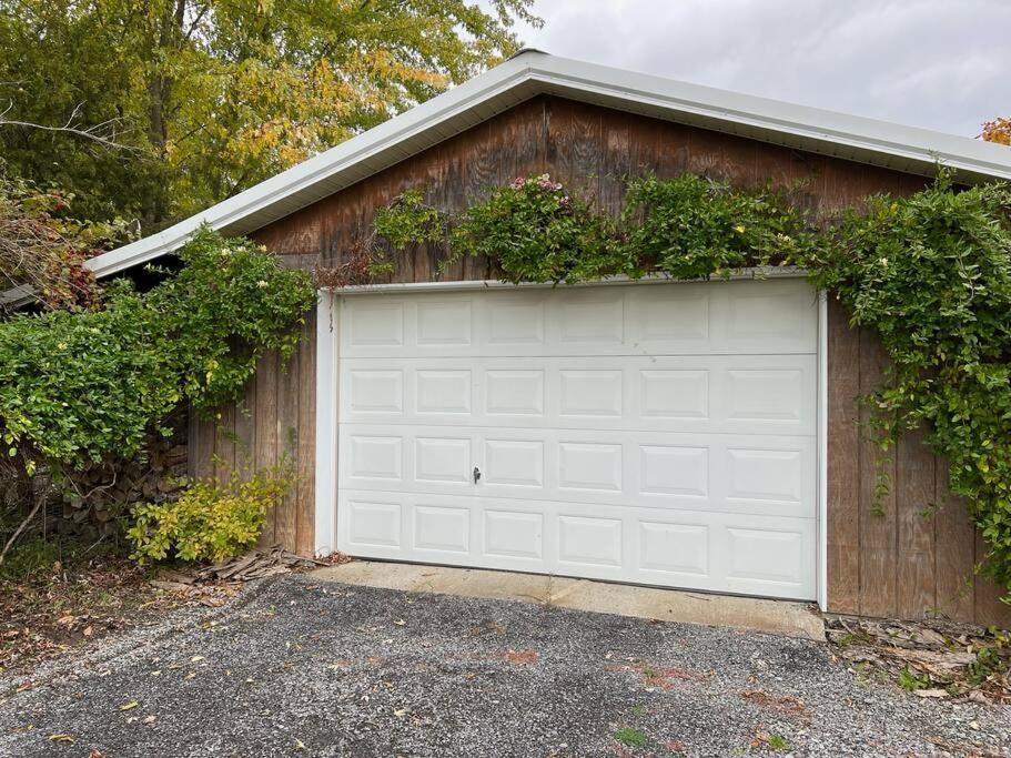 Country Cottage Penn Yan Bagian luar foto