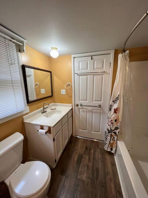 Country Cottage Penn Yan Bagian luar foto